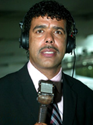 Chris Kamara Chris Kamara